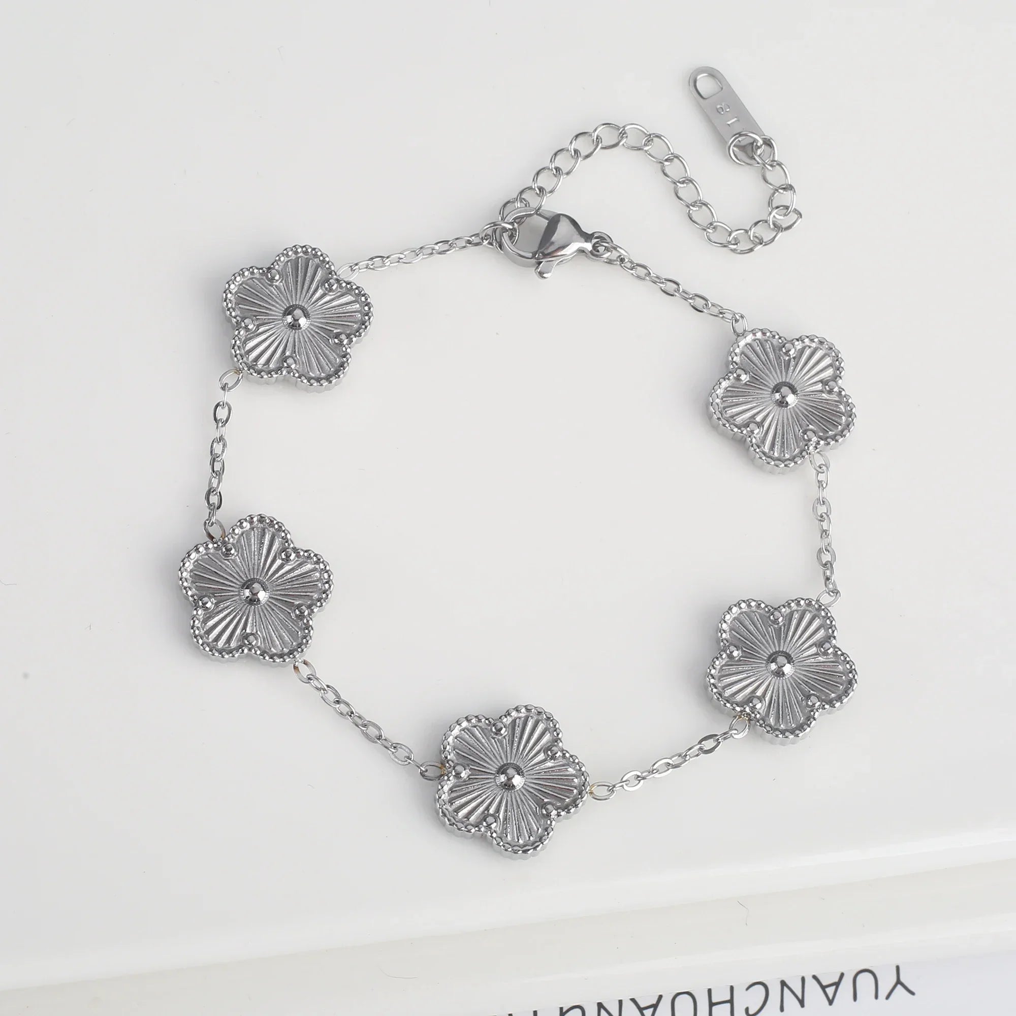 Classic Stainless Steel Hot Selling Golden Clover Adjustable Bracelet Luxury Five Leaf Flower Bracelet Jewelry For Women Gift Luxlife Brands