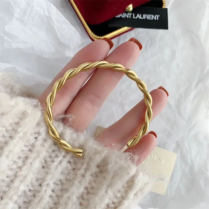 Lux SS Twist Bracelet LUXLIFE BRANDS