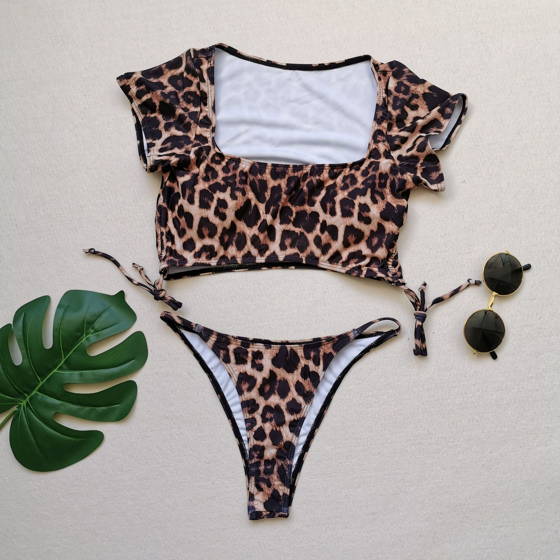 New Sexy Short Sleeved Bikini Split Swimsuit Women Solid Color Nylon Swimsuit Bella Mia