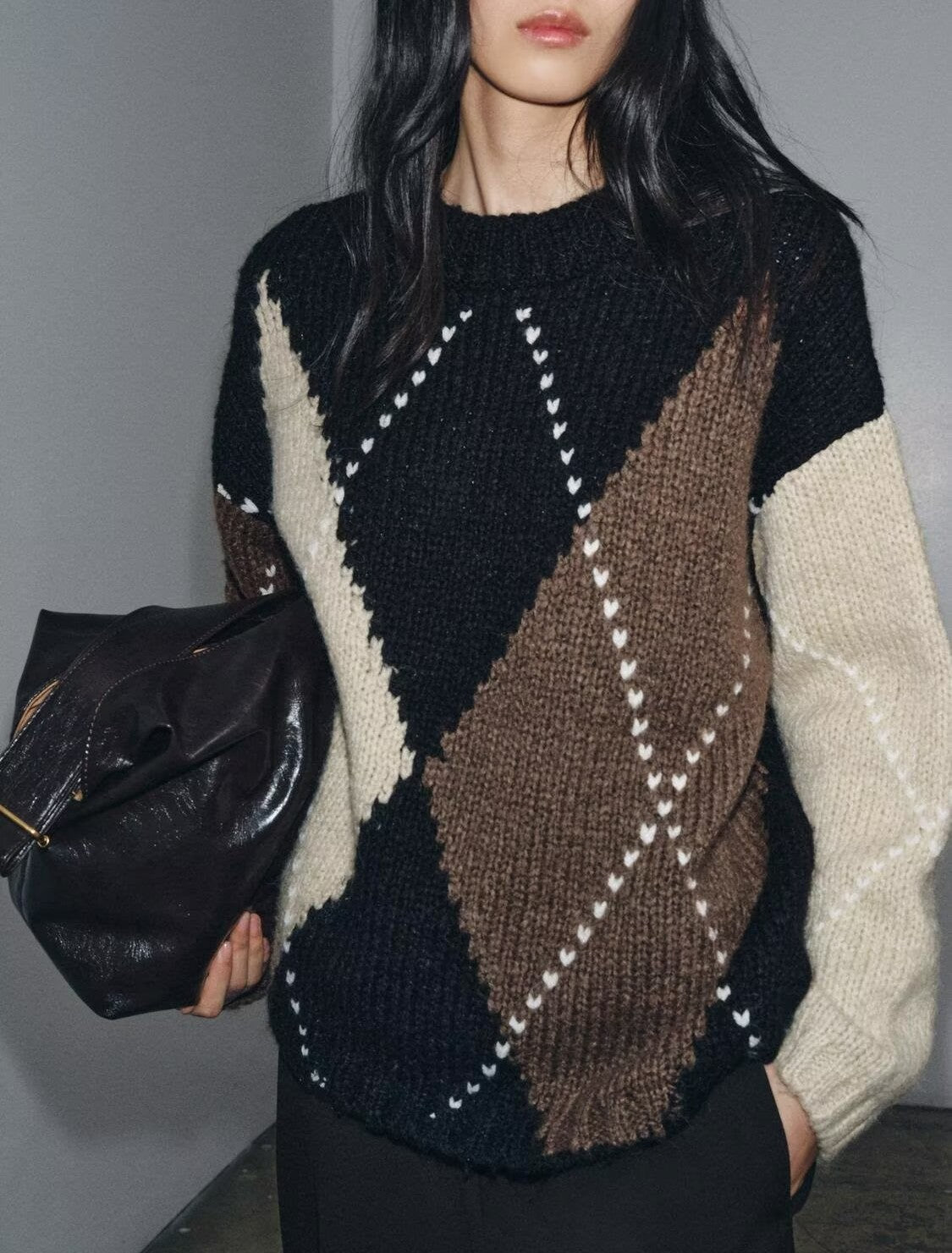 Casual Diamond Shaped Sweater Bella Mia