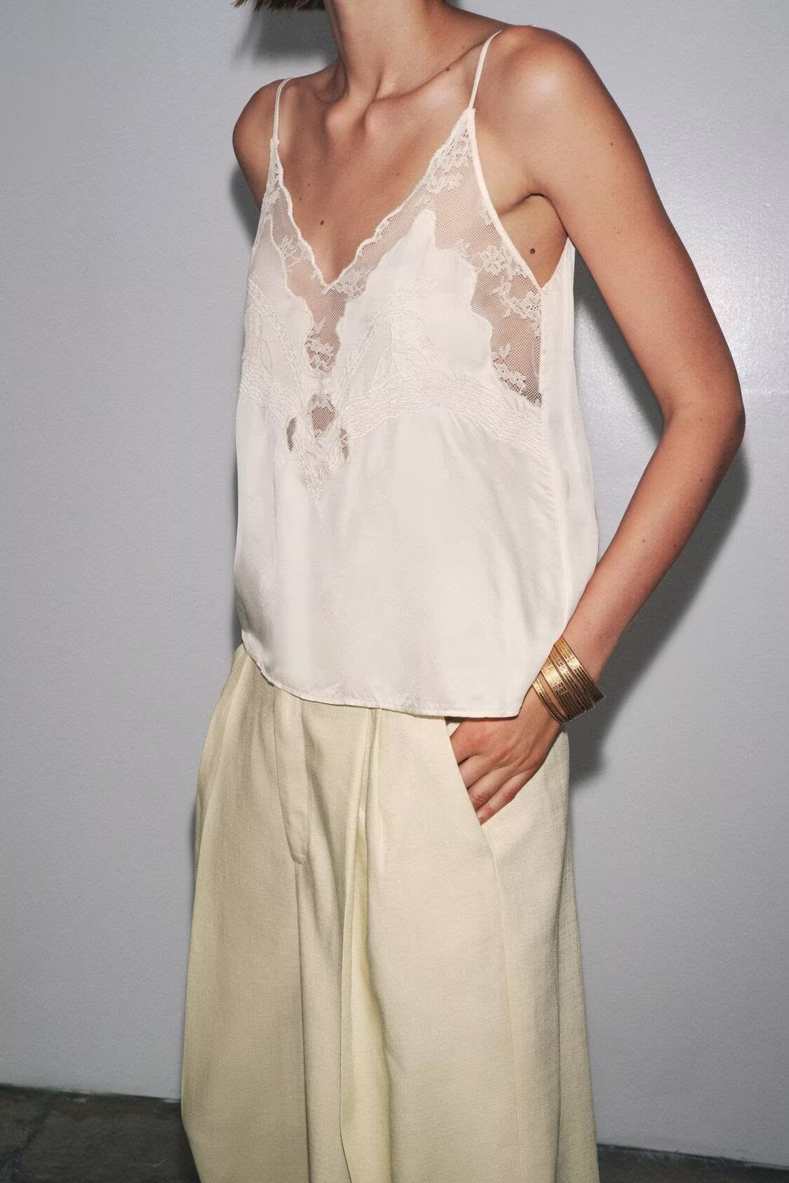 Women Clothing Spring Sexy Lace Underwear Strap Top Bella Mia