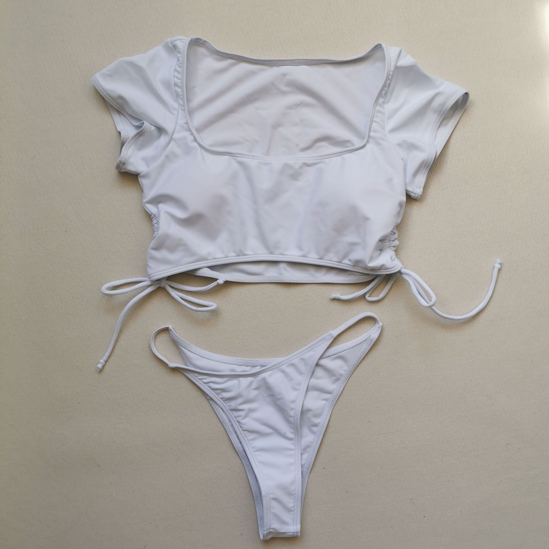 New Sexy Short Sleeved Bikini Split Swimsuit Women Solid Color Nylon Swimsuit Bella Mia