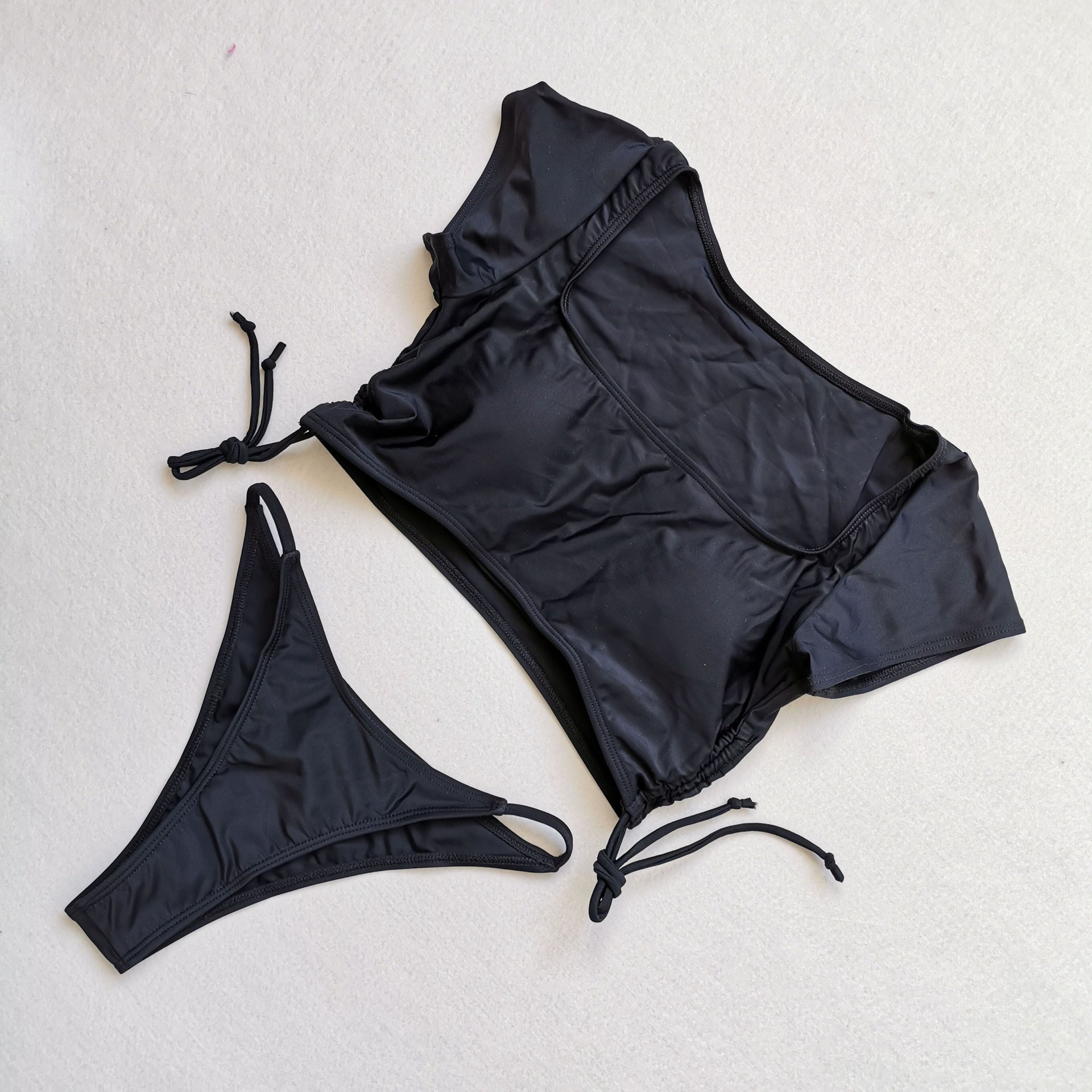 New Sexy Short Sleeved Bikini Split Swimsuit Women Solid Color Nylon Swimsuit Bella Mia