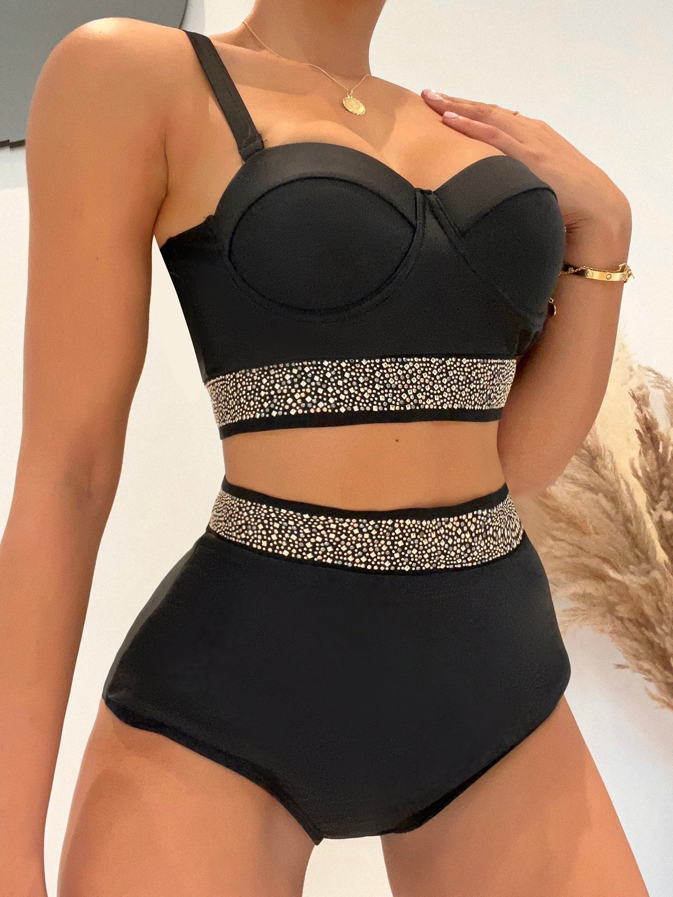 Bikini High Waist Sexy Steel Bracket Push up Split Swimsuit Bikini Black Swimsuit Bella Mia
