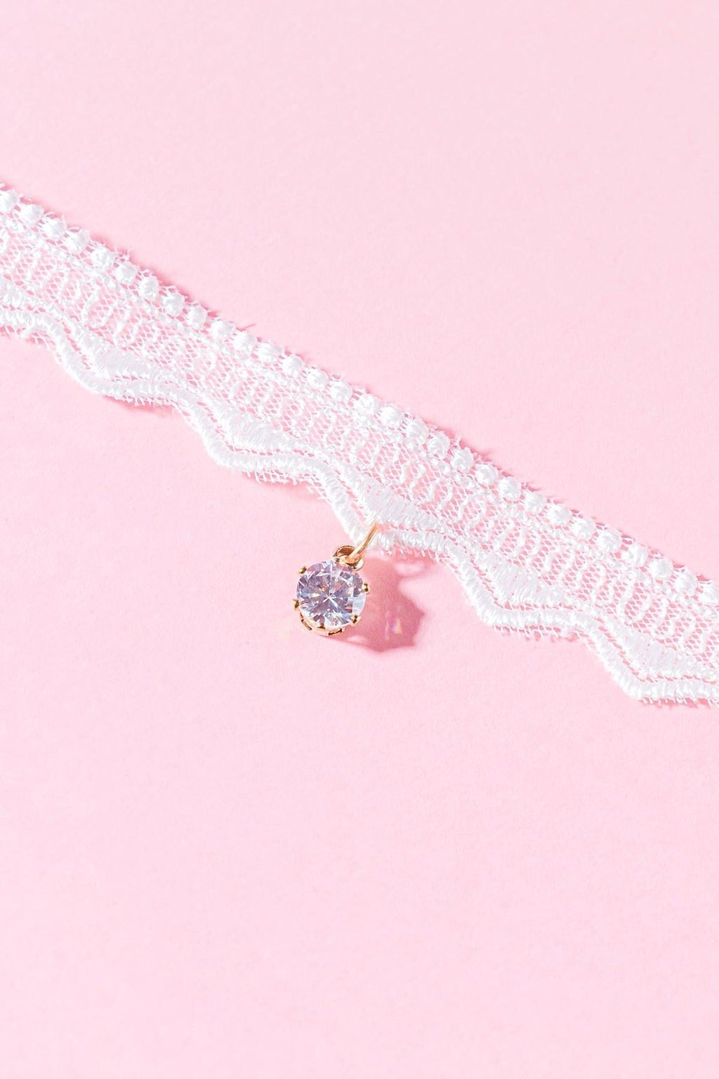 PRETTY IN LOVE CHOKER Flying Tomato