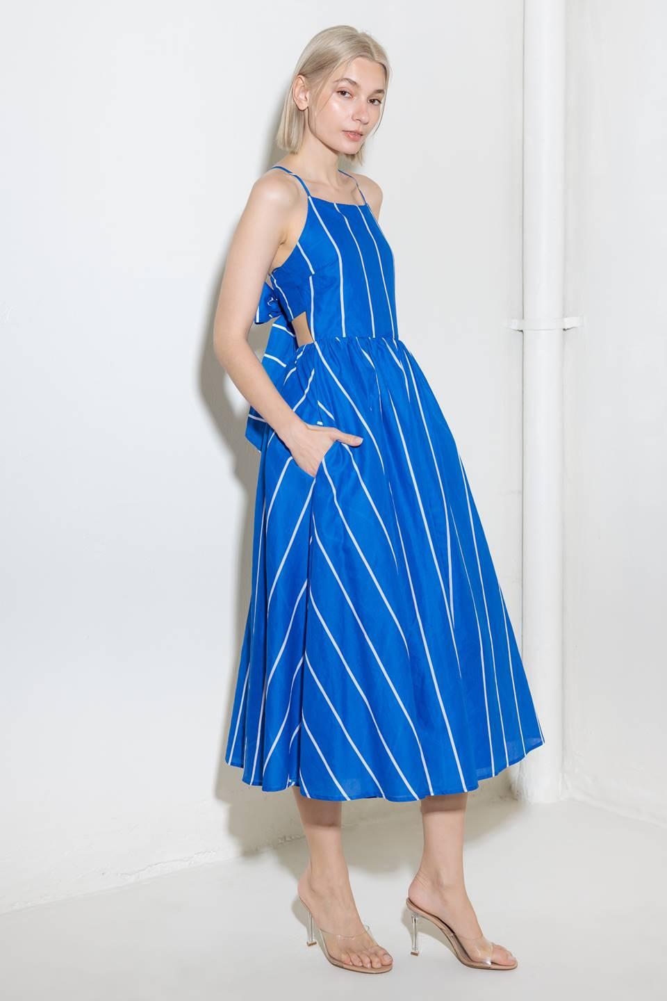 LET THE GOOD IN BLUE WOVEN MIDI DRESS Flying Tomato