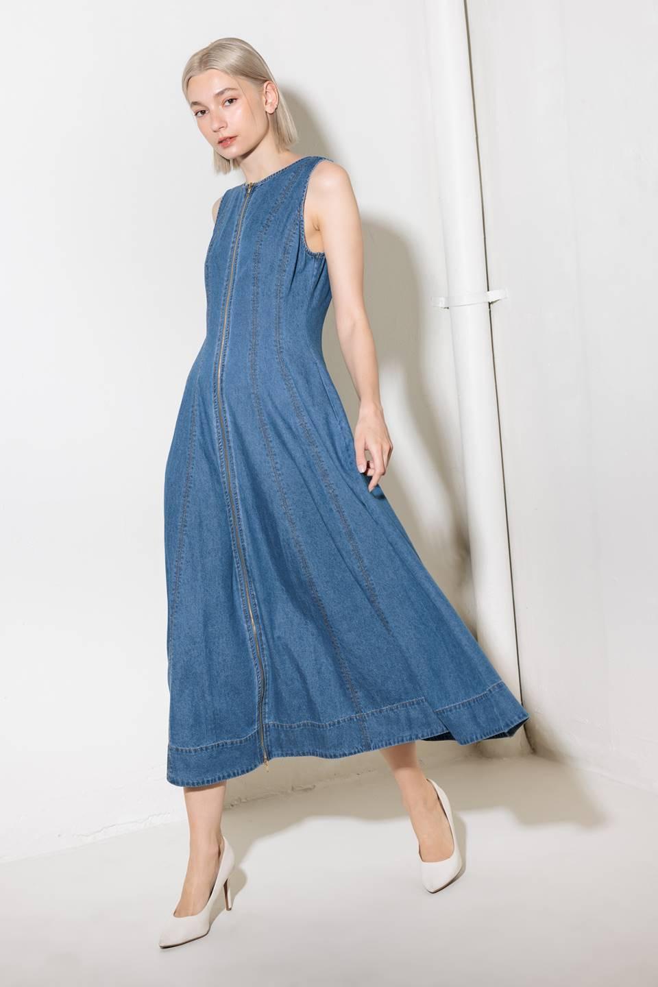 IRRESISTIBLY POISED DENIM MIDI DRESS Flying Tomato