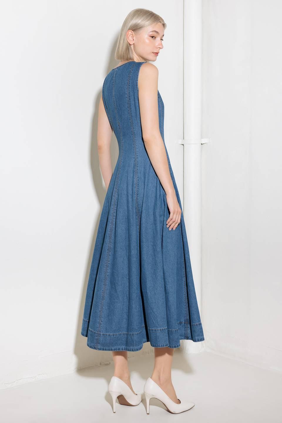 IRRESISTIBLY POISED DENIM MIDI DRESS Flying Tomato