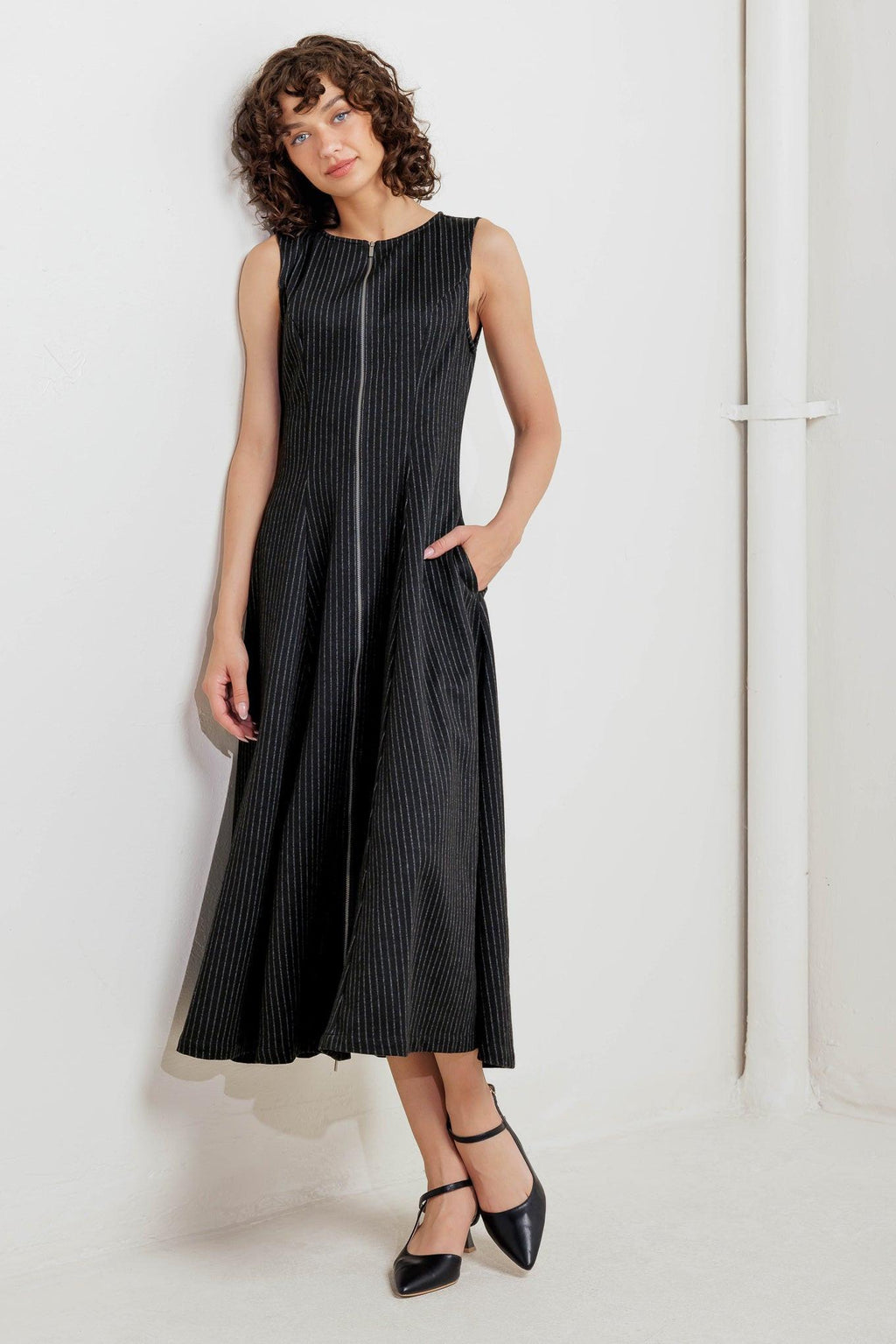 URBAN FRAME WOVEN MIDI DRESS Flying Tomato