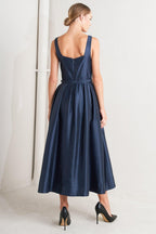 FEMME SILHOUETTE WOVEN MIDI DRESS Flying Tomato