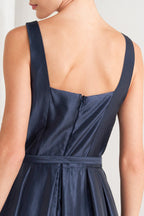 FEMME SILHOUETTE WOVEN MIDI DRESS Flying Tomato