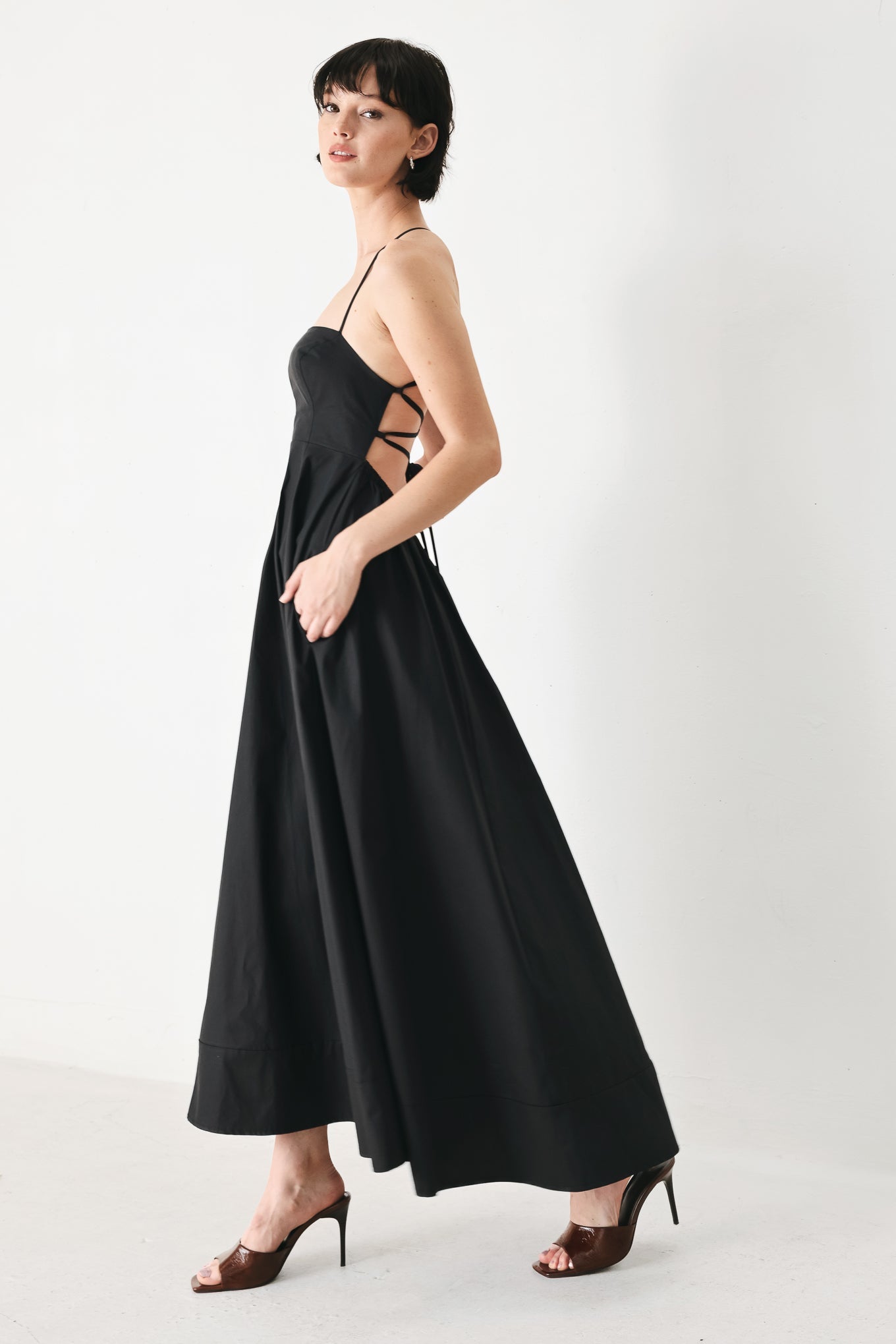 PURE LINE WOVEN MIDI DRESS Flying Tomato