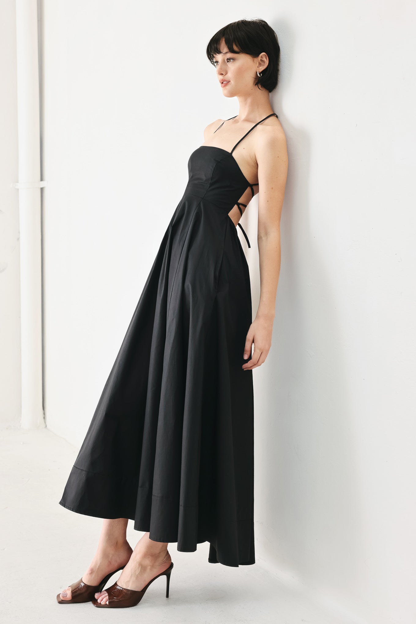 PURE LINE WOVEN MIDI DRESS Flying Tomato