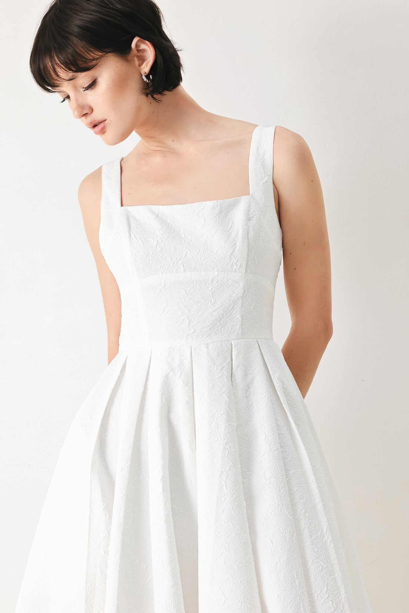 ECHO IN WHITE WOVEN MIDI DRESS Flying Tomato