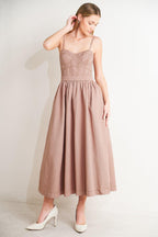 UNDERSTATED GLAM WOVEN TWILL MIDI DRESS Flying Tomato