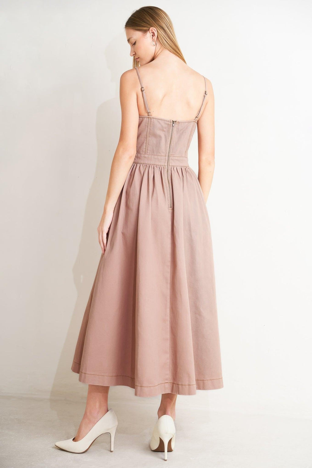 UNDERSTATED GLAM WOVEN TWILL MIDI DRESS Flying Tomato