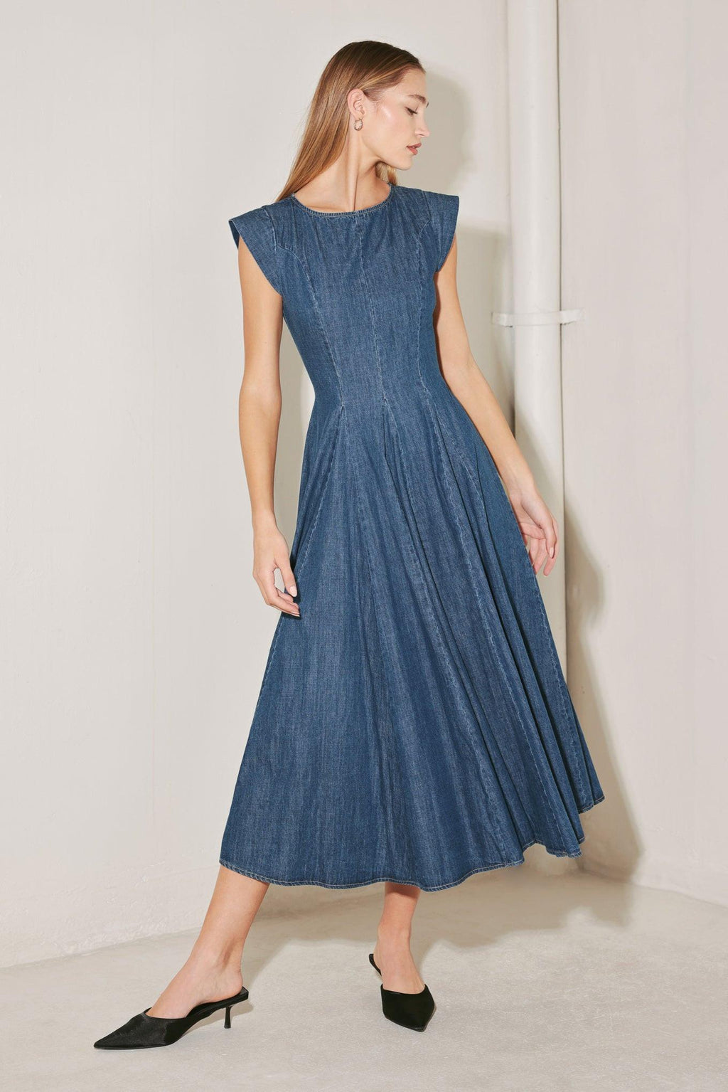 TIMELESS BLUE FORM DENIM MIDI DRESS Flying Tomato