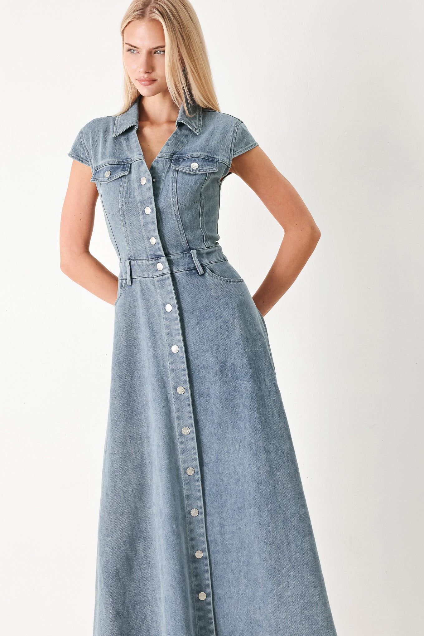 CLASSIC FLOW DENIM MIDI DRESS Flying Tomato