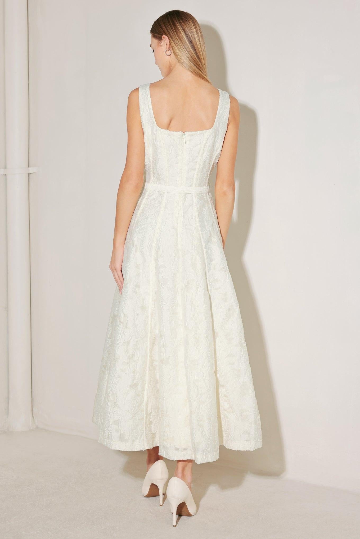 [PREORDER] LOVE IN SLOW MOTION WOVEN JACQUARD MIDI DRESS Flying Tomato
