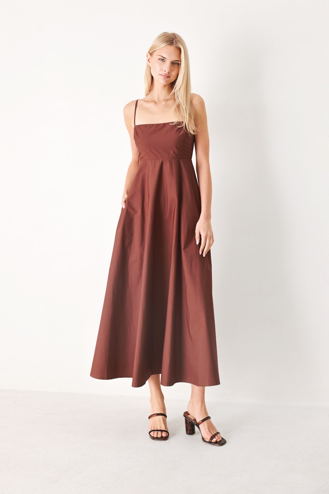 QUIET LUXE WOVEN MIDI DRESS Flying Tomato