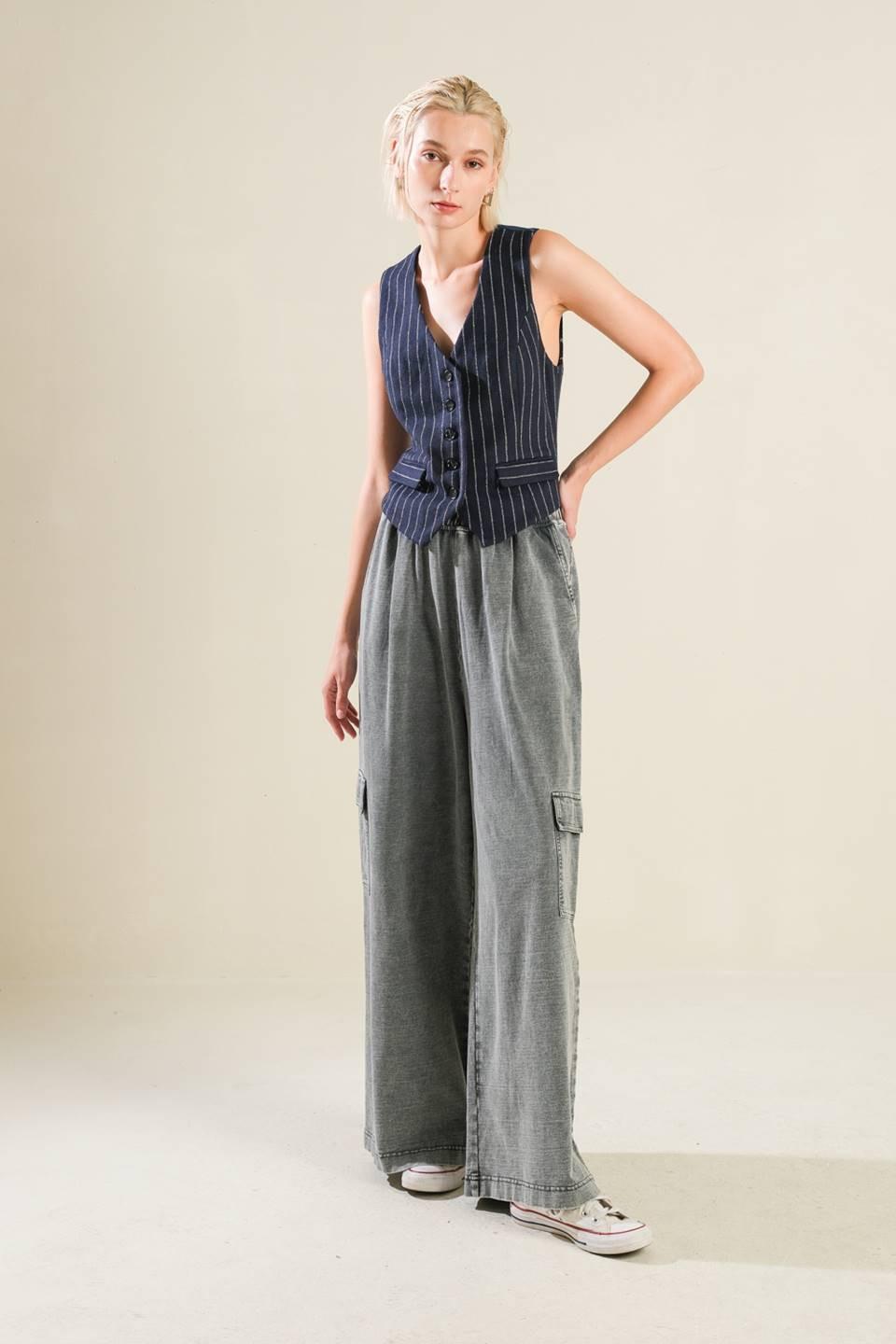 FOREVER CONNECTED WOVEN VEST Flying Tomato