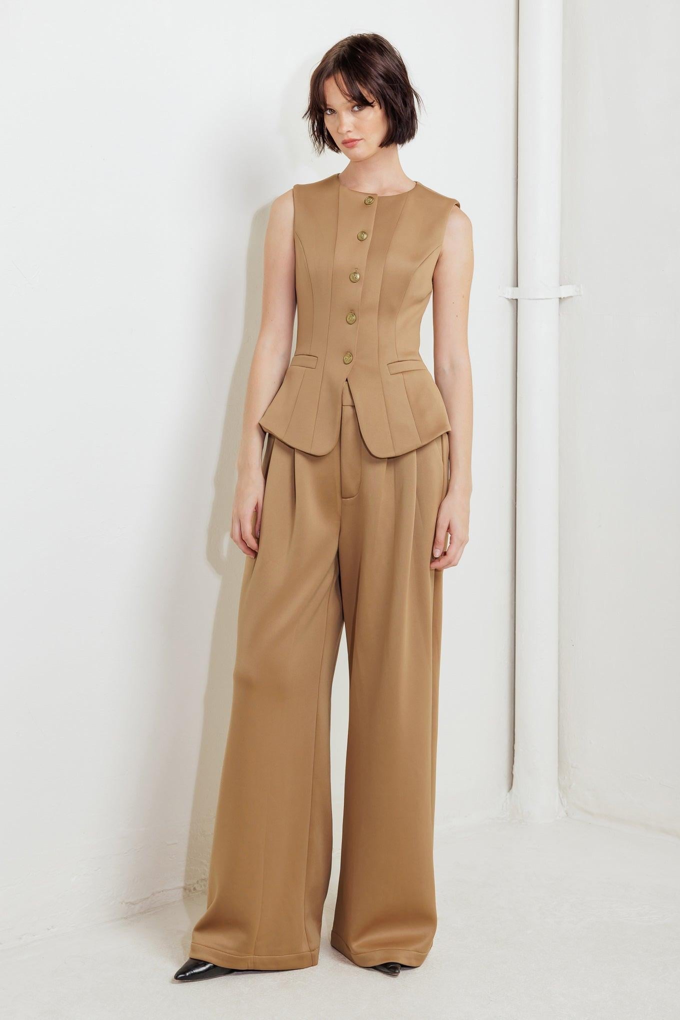 ROMANTIC PETAL WOVEN VEST Flying Tomato