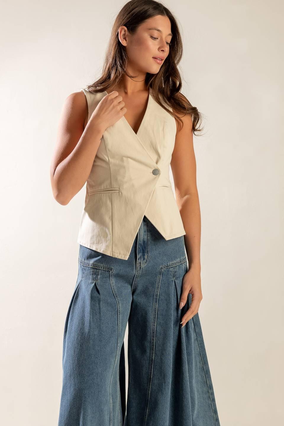 UNDENIABLE GROWTH WOVEN VEST Flying Tomato