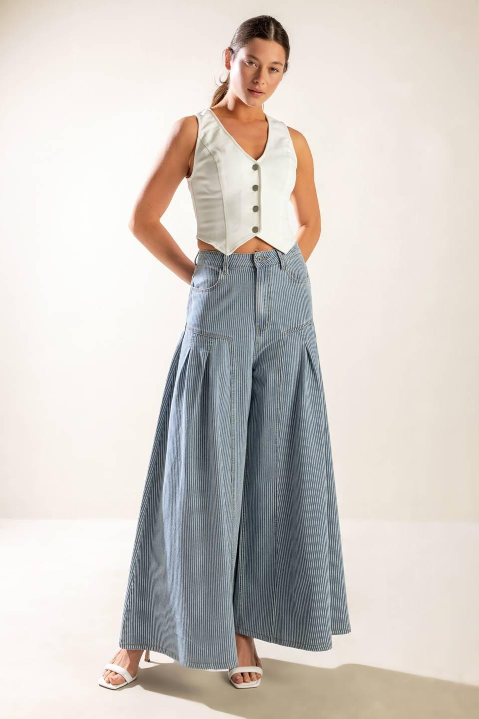 THE LILY'S SECRET DENIM VEST Flying Tomato
