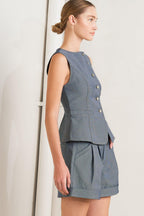 CONFIDENTLY COOL TAILORED WOVEN VEST Flying Tomato