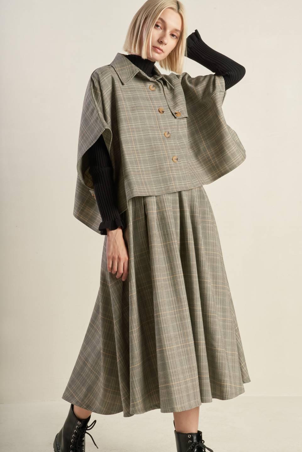 MOODY ALLURE WOVEN MIDI SKIRT Flying Tomato