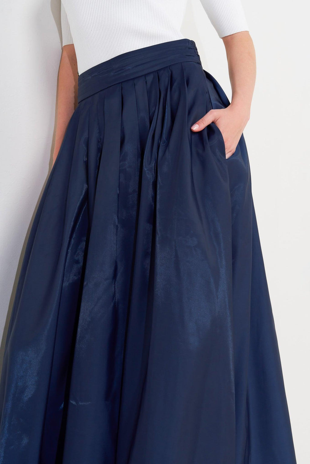 LUXE FLARE WOVEN PLEATED MIDI SKIRT Flying Tomato