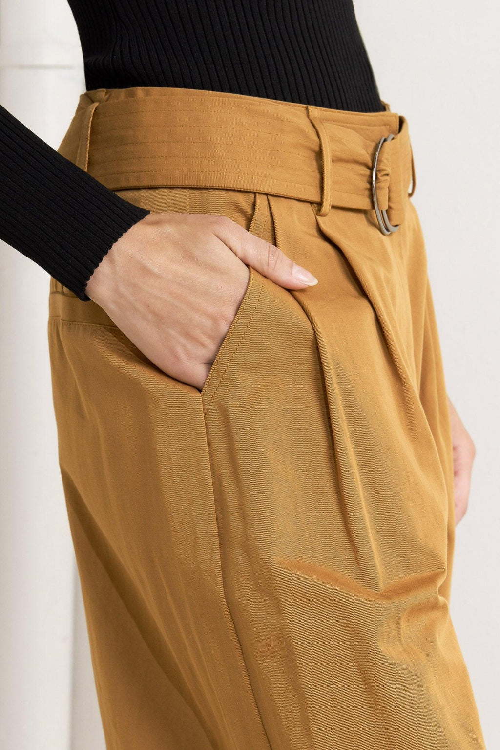 ELEGANCE UNVEILED WOVEN PANTS Flying Tomato