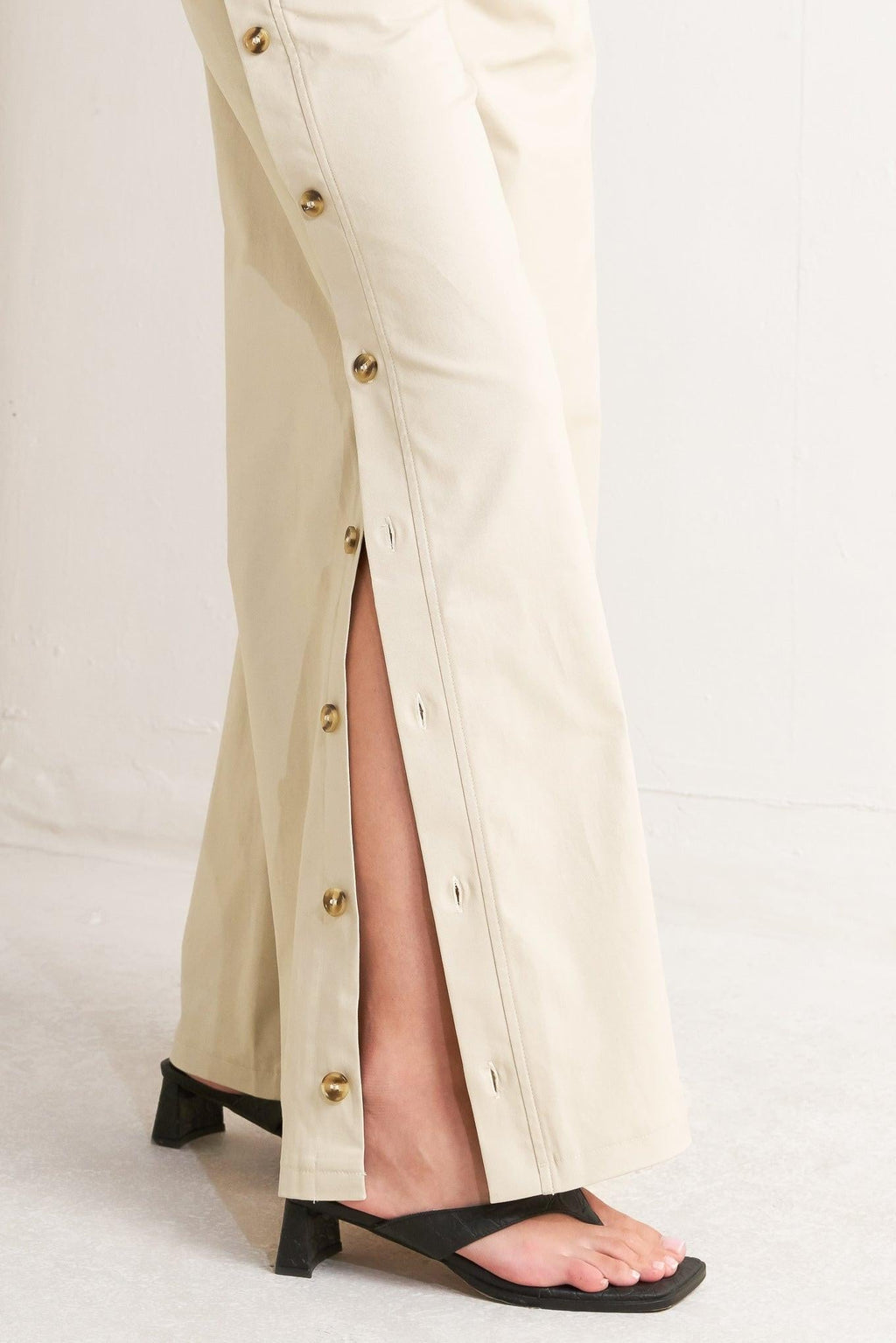 CONTEMPORARY EDGE WOVEN PANTS Flying Tomato