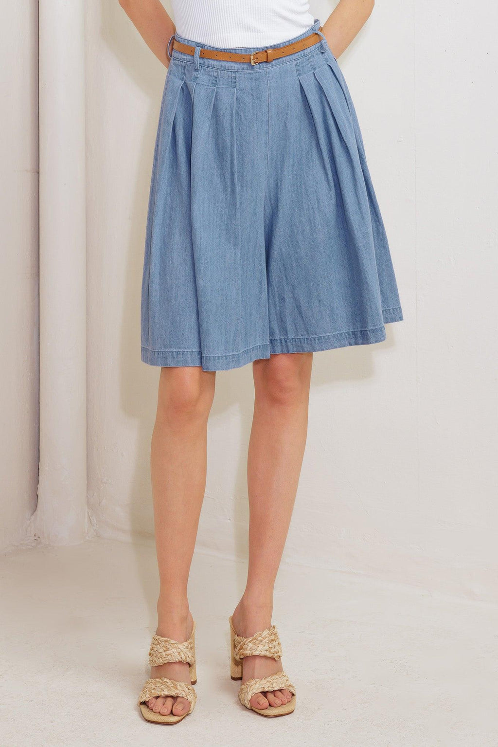 SERENITY HILL CHAMBRAY SHORT Flying Tomato
