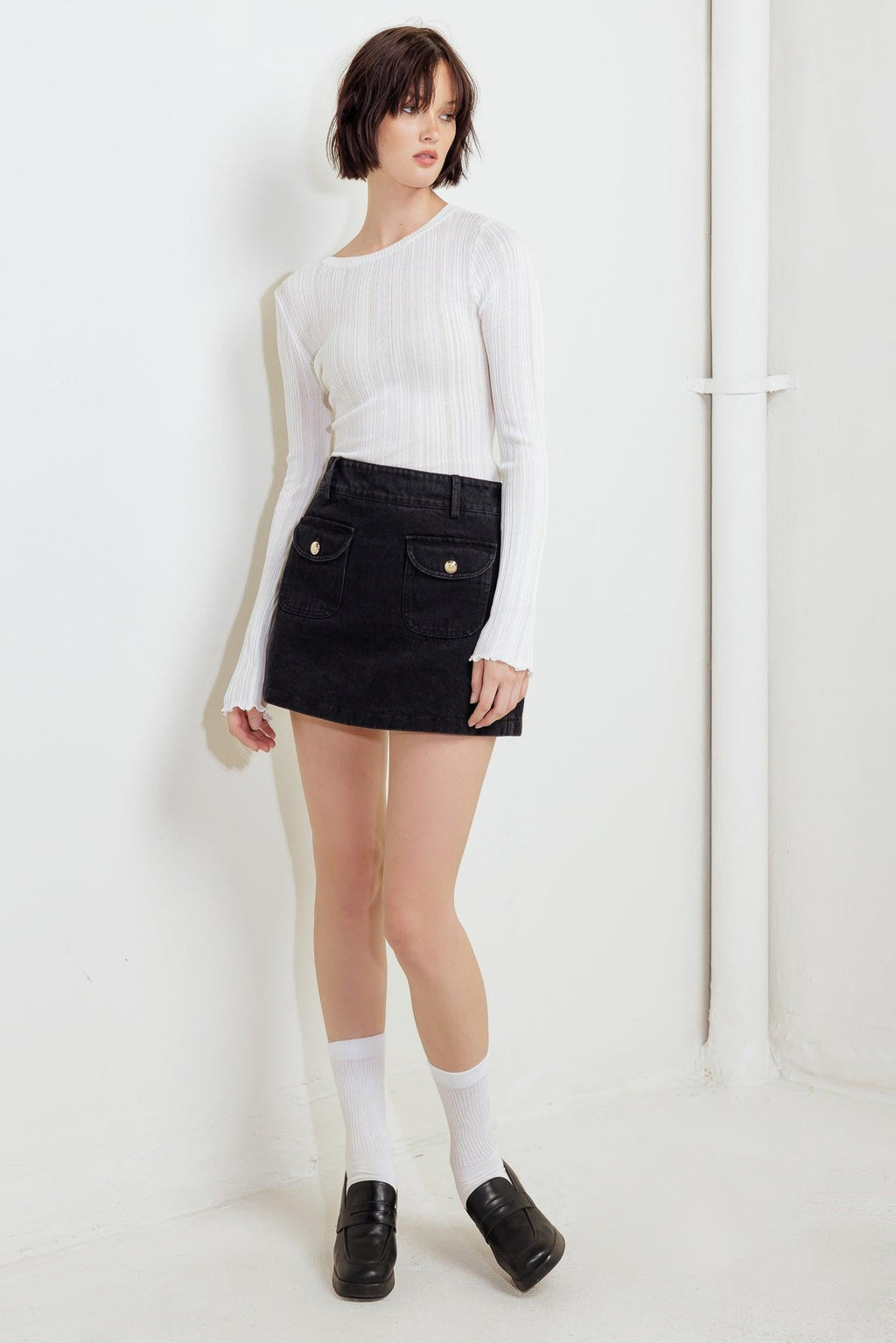 TAILORED FLOW BLACK WOVEN SKORT Flying Tomato
