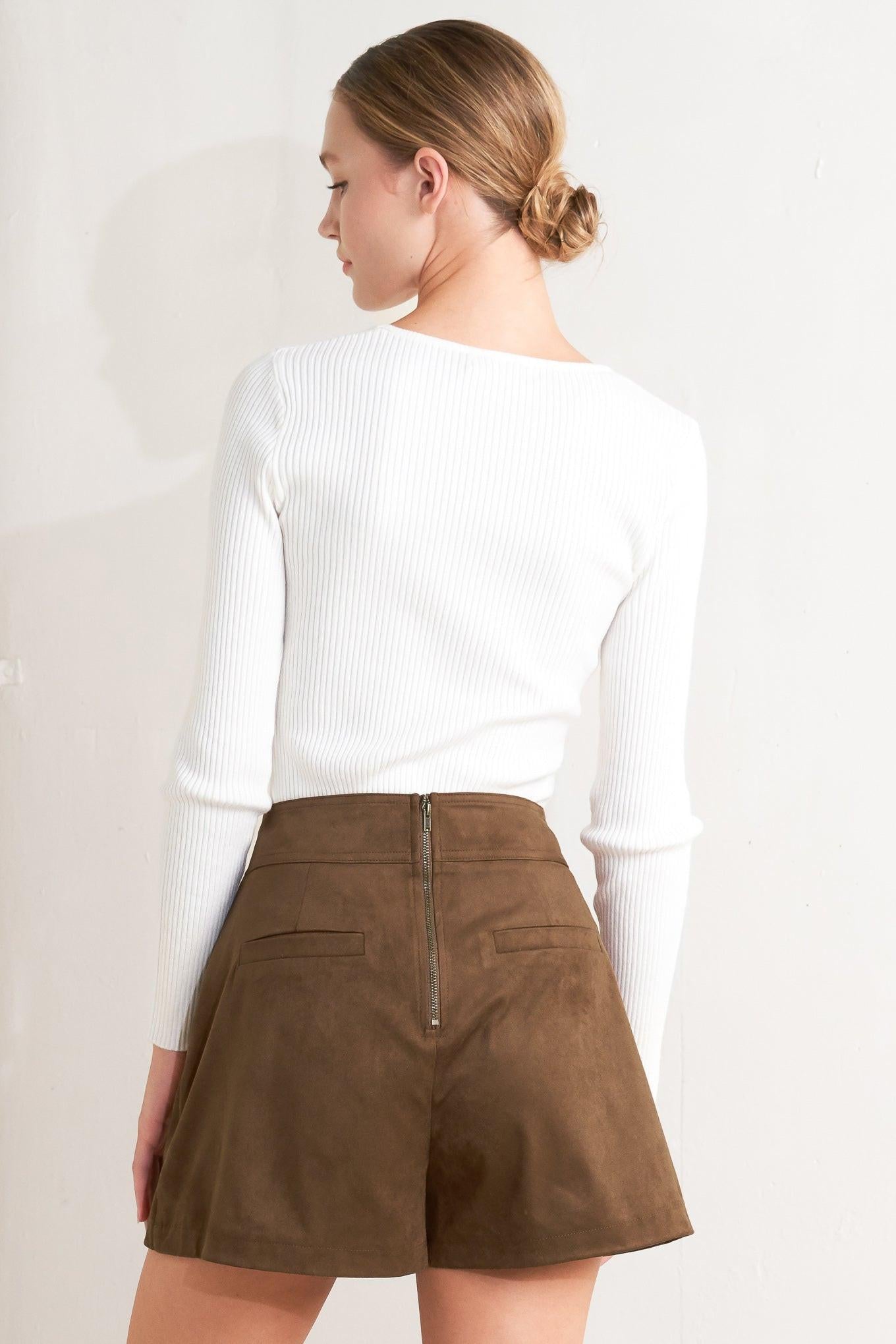 HERITAGE UTILITY FAUX SUEDE SKORT Flying Tomato