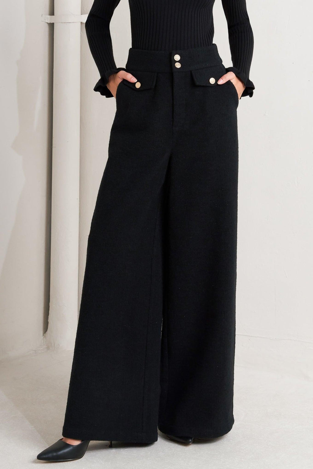 PRESTIGE VOLUME BLACK WOVEN PANTS Flying Tomato