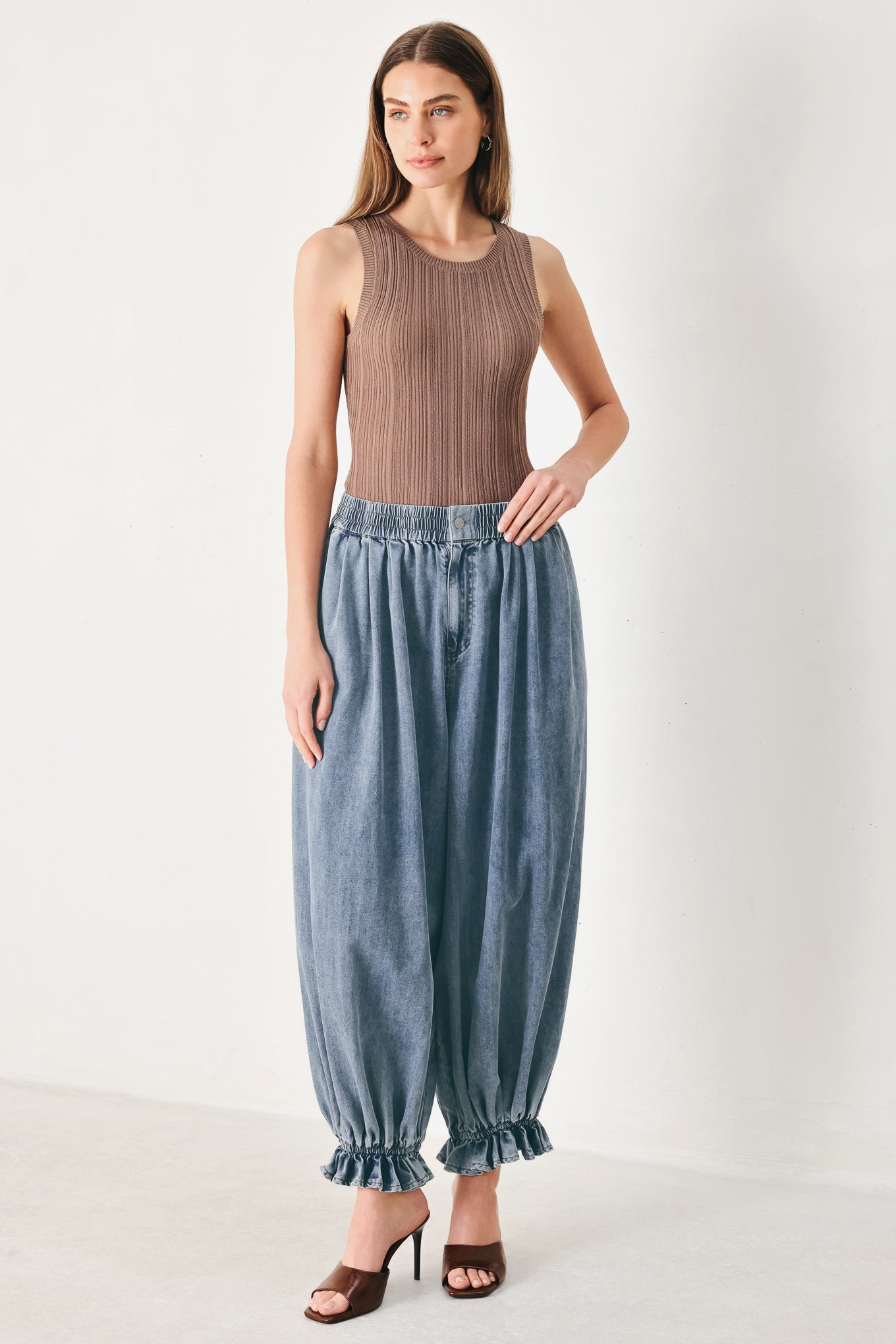 EASY VOLUME DENIM GENIE PANTS Flying Tomato