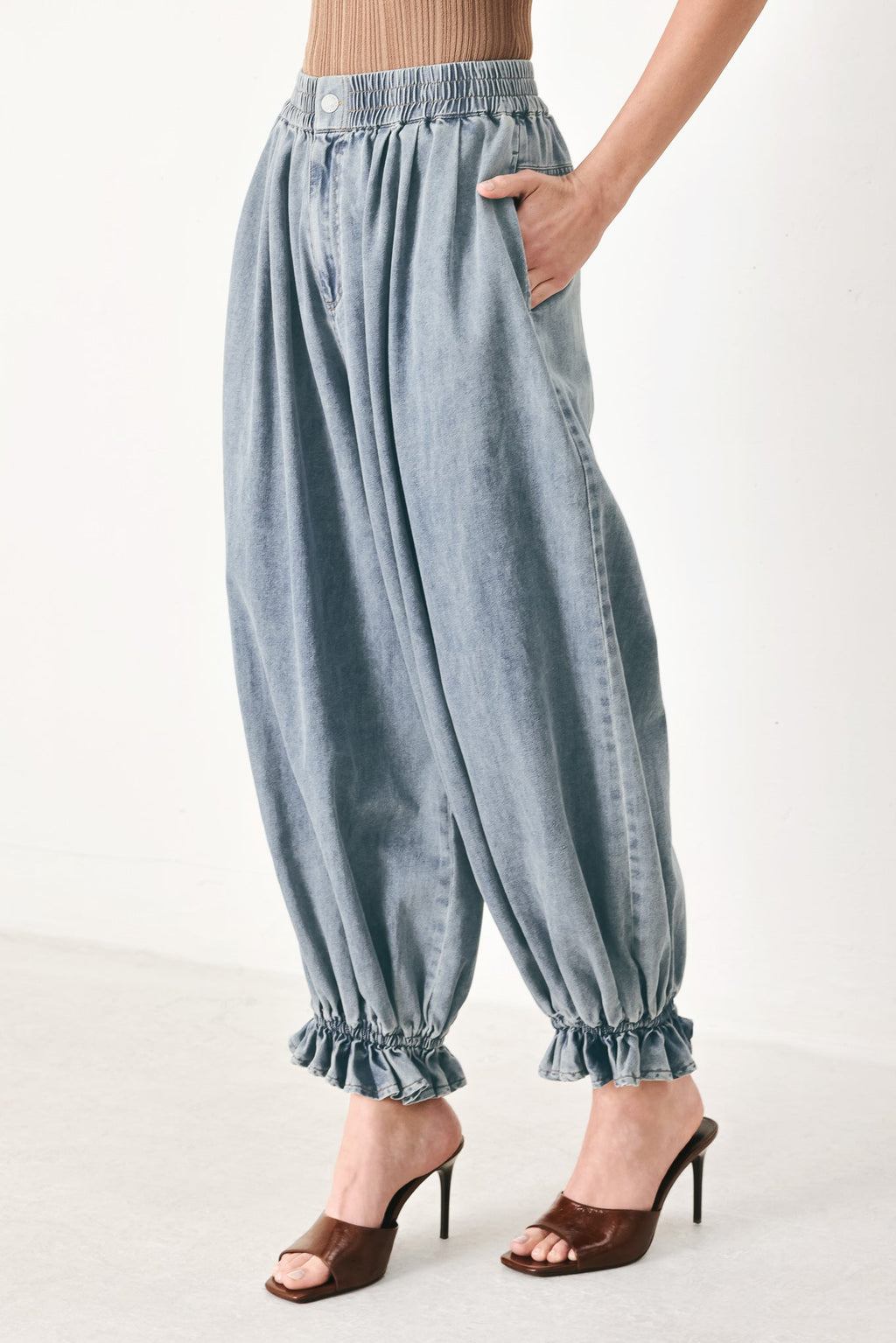 EASY VOLUME DENIM GENIE PANTS Flying Tomato