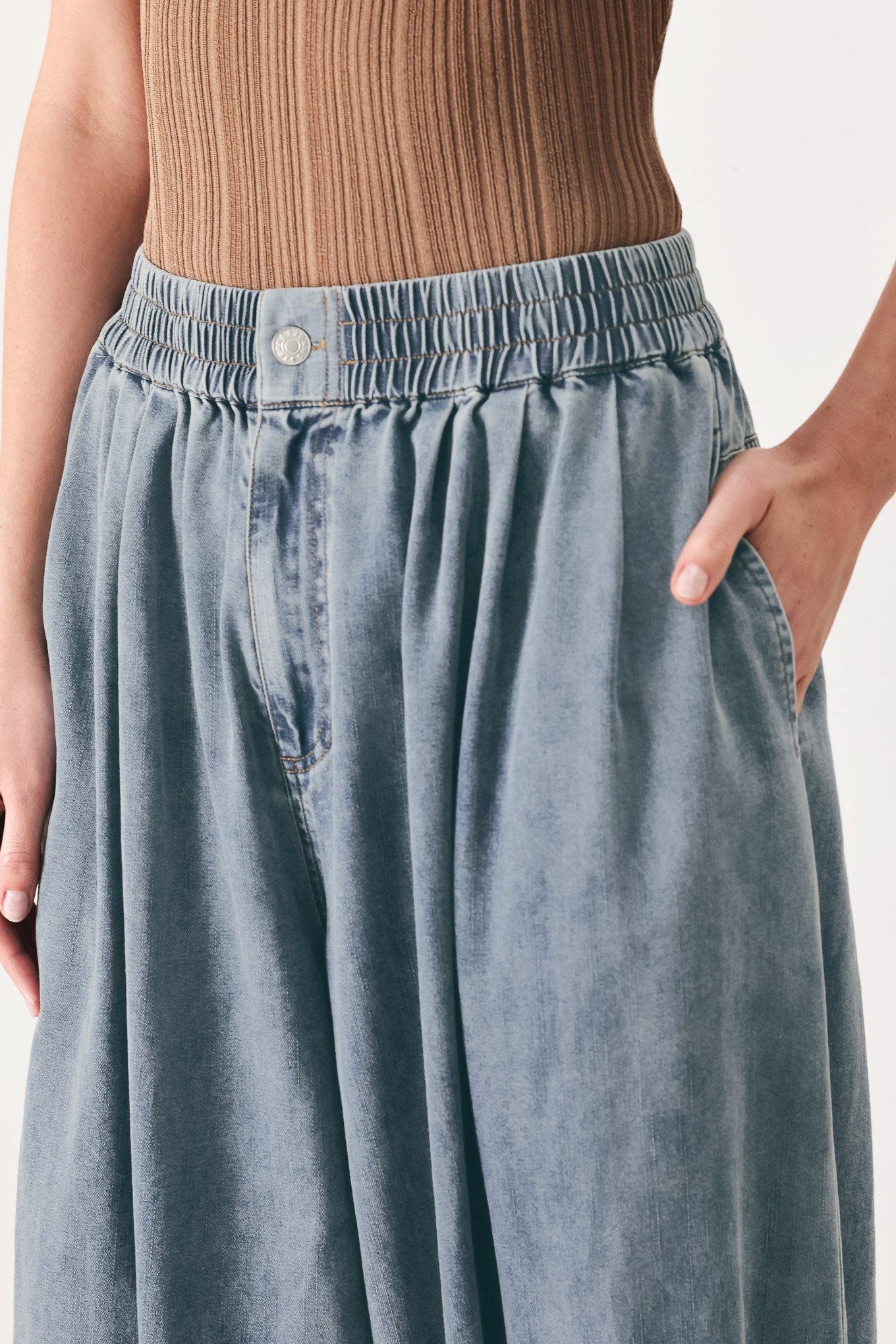 EASY VOLUME DENIM GENIE PANTS Flying Tomato