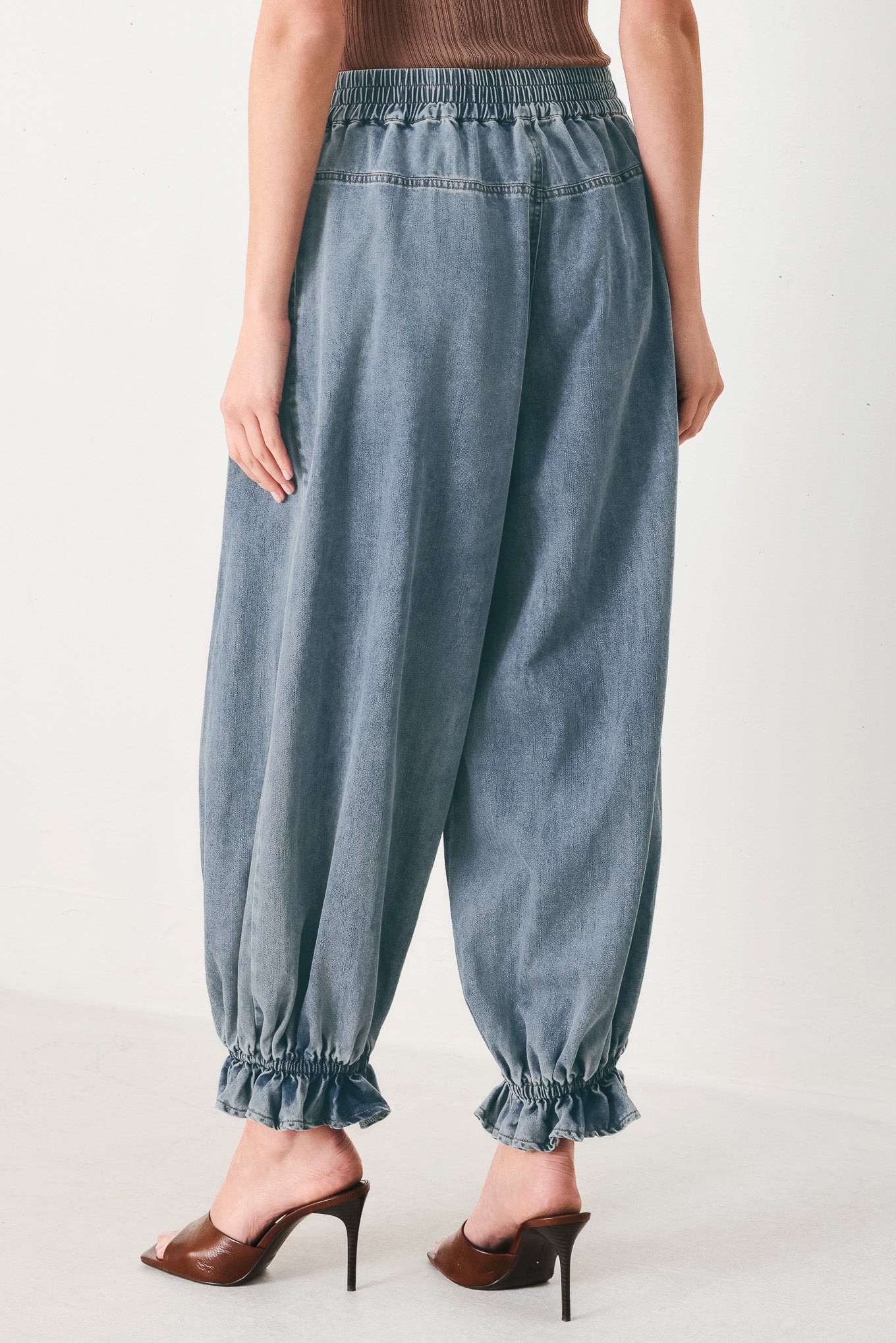 EASY VOLUME DENIM GENIE PANTS Flying Tomato