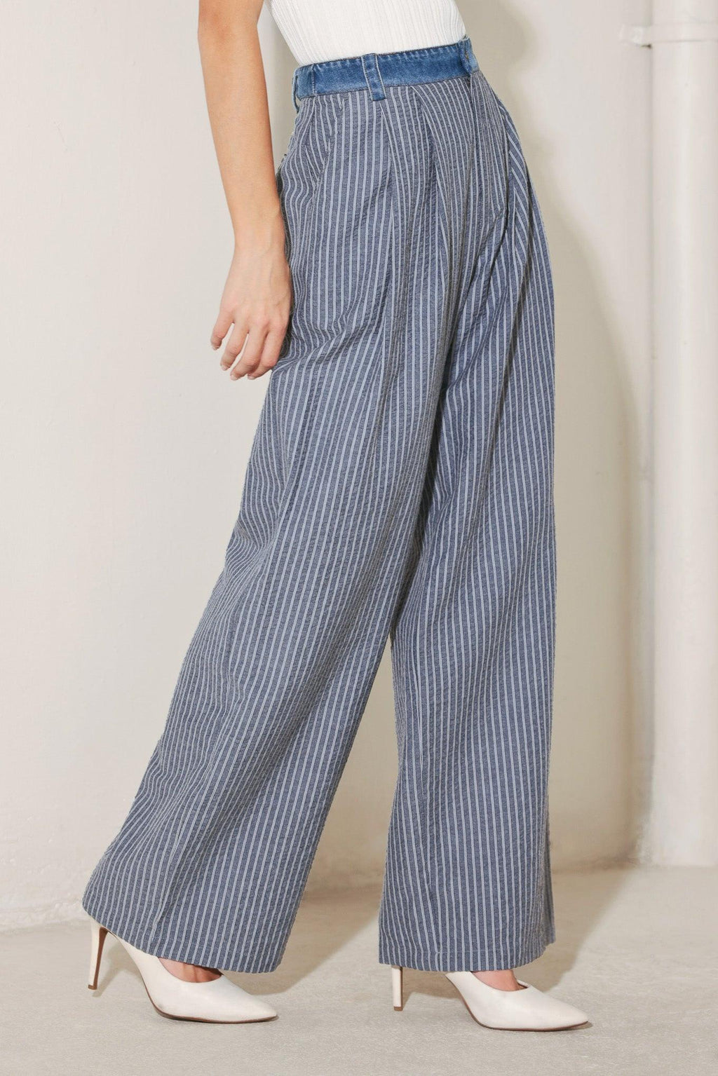 MARINA PINSTRIPE WOVEN SEERSUCKER PANTS Flying Tomato