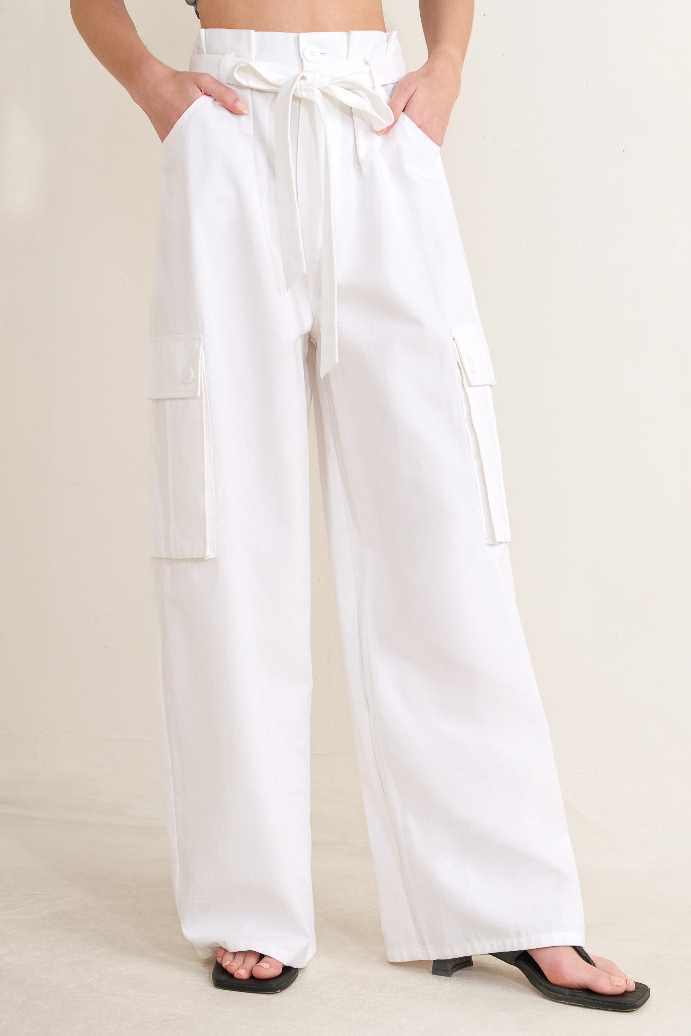 WHITE DRIFT WOVEN CARGO PANTS Flying Tomato