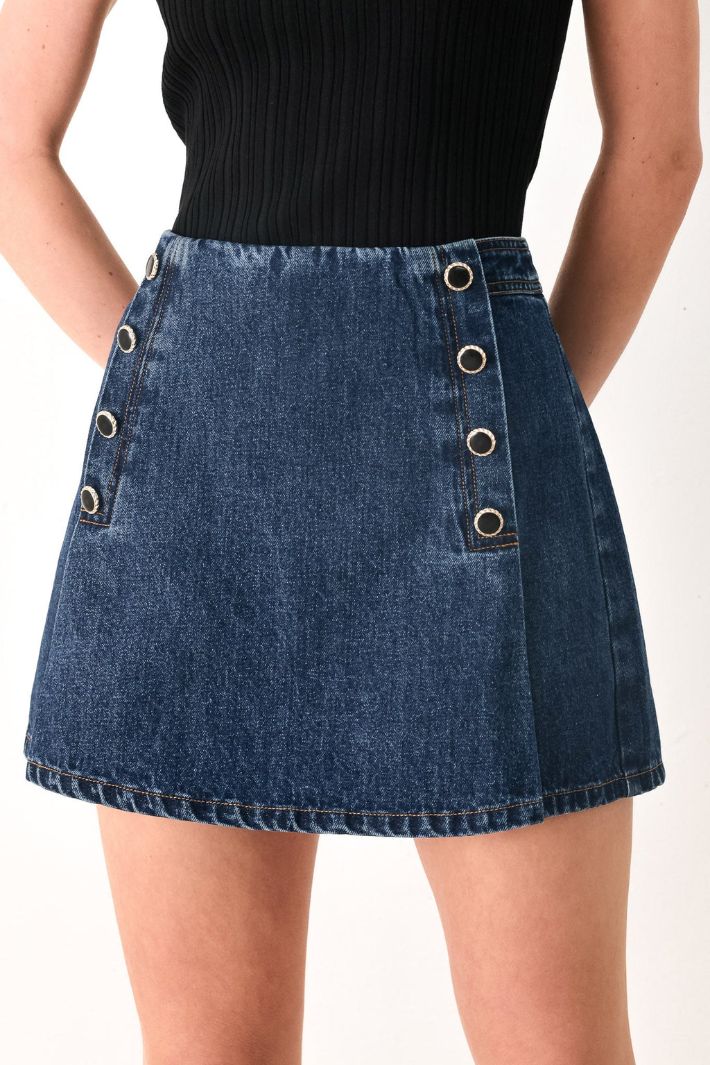 RUN THE CITY DENIM SKORT Flying Tomato