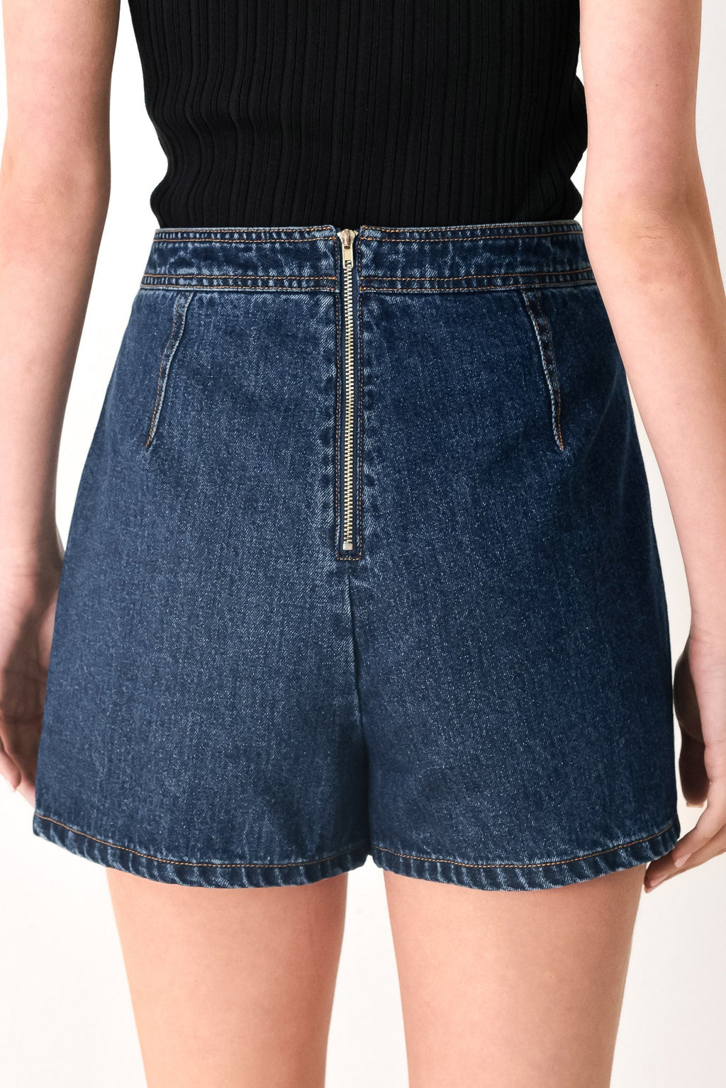 RUN THE CITY DENIM SKORT Flying Tomato