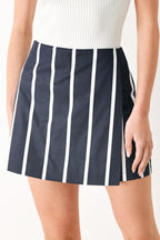 DARK RHYTHM STRIPE WOVEN SKORT Flying Tomato