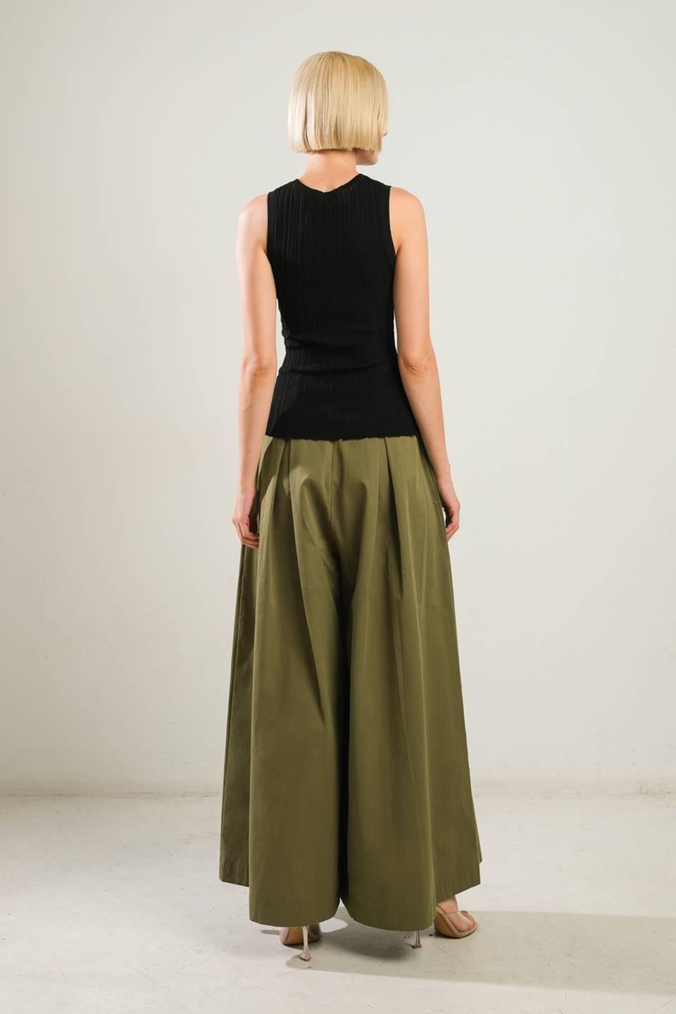 BE RIGHT BACK BLACK SWEATER TOP Flying Tomato