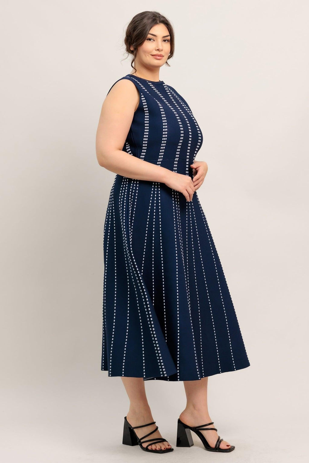 PERFECTLY POISED JACQUARD SWEATER MIDI DRESS Flying Tomato