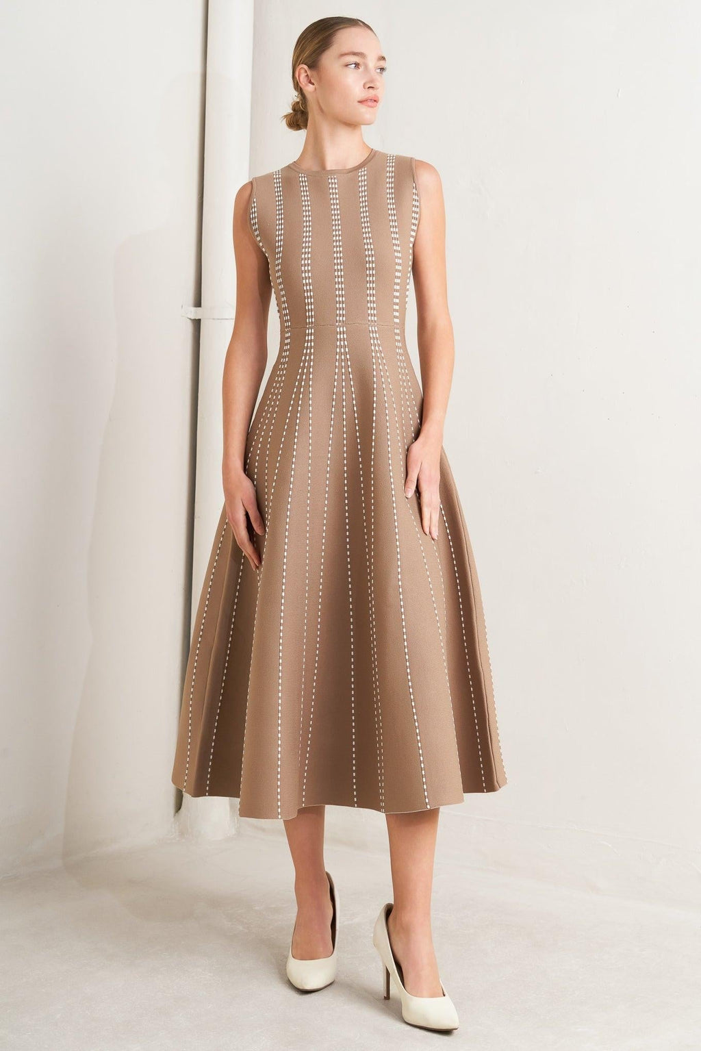 PERFECTLY POISED JACQUARD SWEATER MIDI DRESS Flying Tomato