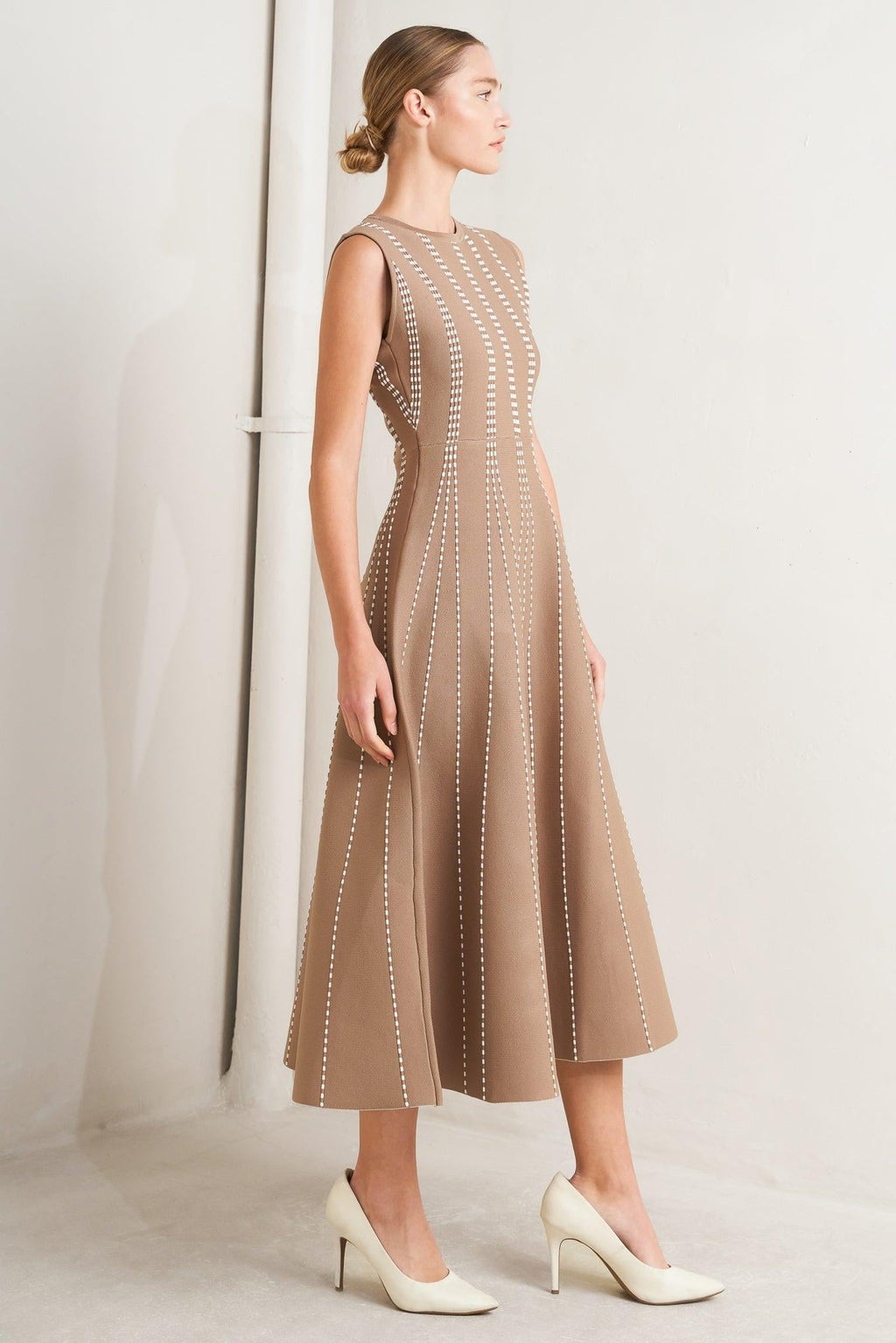 PERFECTLY POISED JACQUARD SWEATER MIDI DRESS Flying Tomato
